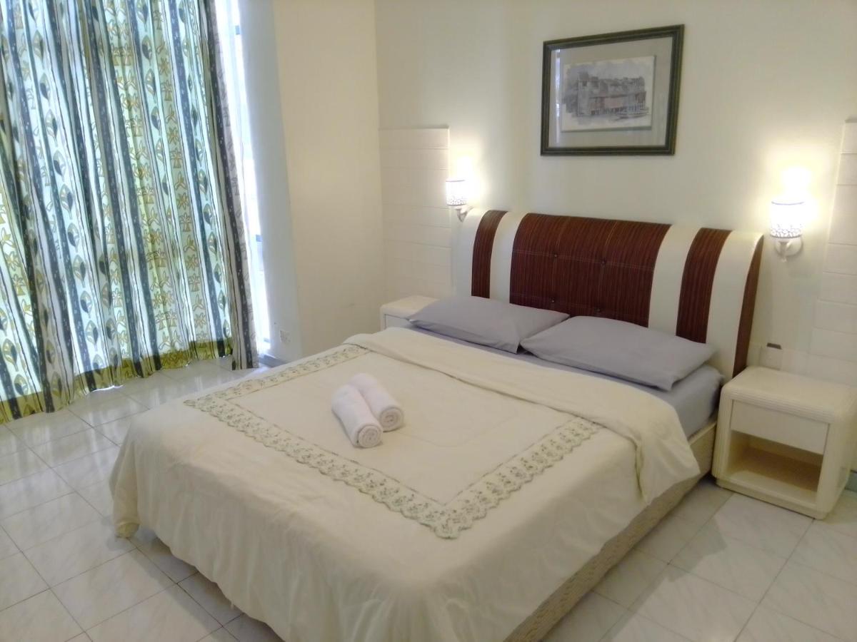 Costa Mahkota Aparthotel Malacca Buitenkant foto