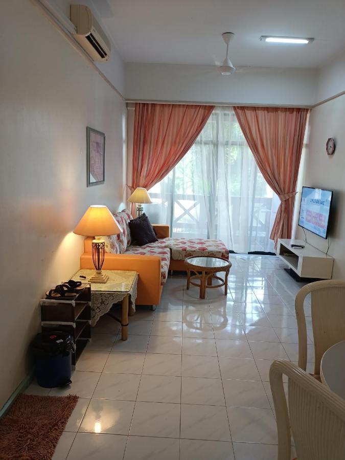 Costa Mahkota Aparthotel Malacca Buitenkant foto