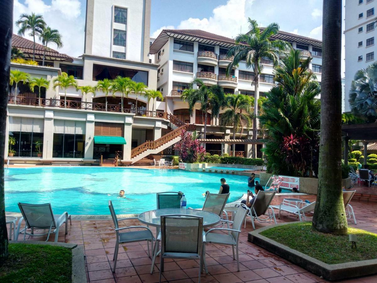 Costa Mahkota Aparthotel Malacca Buitenkant foto